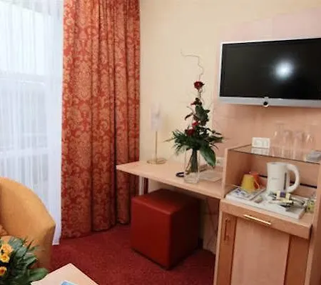 מלון An Der Linah Garni 3*